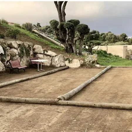 Vue Jardin Dans Calme Wifi Piscine A Pied فيلة *