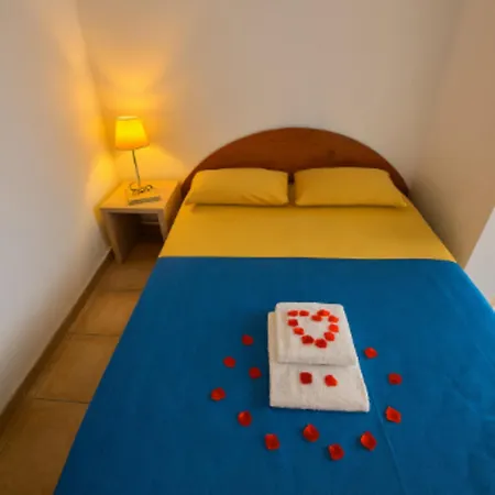 Villa Mini Vue Jardin Dans Résidence Calme Wifi Piscine à Pied *
